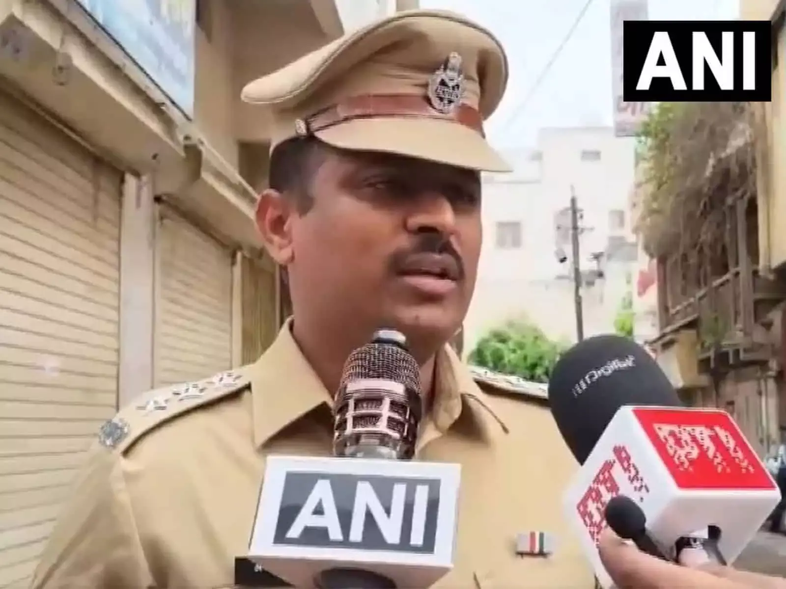 पुणे दरगाह के नीचे सुरंग की खबरों पर DSP का बयान पुणे दरगाह के नीचे सुरंग की खबरों पर DSP का बयान