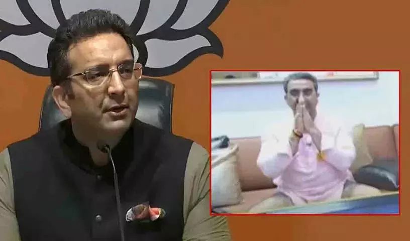 बिना पायजामा पहने टीवी डिबेट में शामिल हुए बीजेपी नेता.. वीडियो वायरल बिना पायजामा पहने टीवी डिबेट में शामिल हुए बीजेपी नेता.. वीडियो वायरल