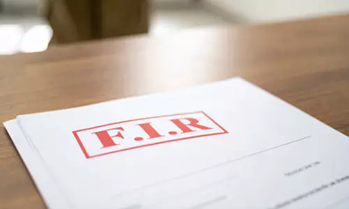 पटवारी और पुलिसकर्मियों पर FIR दर्ज, किसानों पर बरसाए थे लाठी पटवारी और पुलिसकर्मियों पर FIR दर्ज, किसानों पर बरसाए थे लाठी