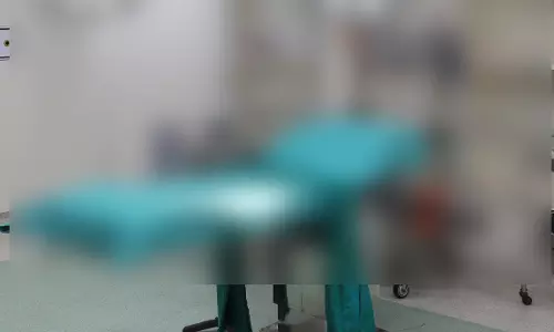 डॉक्टर और नर्स सेक्स करते पकड़ाए, ऑपरेशन थिएटर में तड़प रहा था मरीज डॉक्टर और नर्स सेक्स करते पकड़ाए, ऑपरेशन थिएटर में तड़प रहा था मरीज
