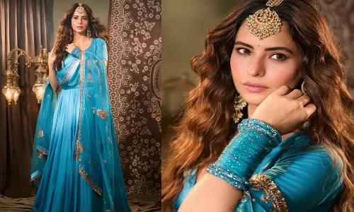 आसमानी लहंगे में सजी आमना शरीफ, हर अदा में झलका फितूर