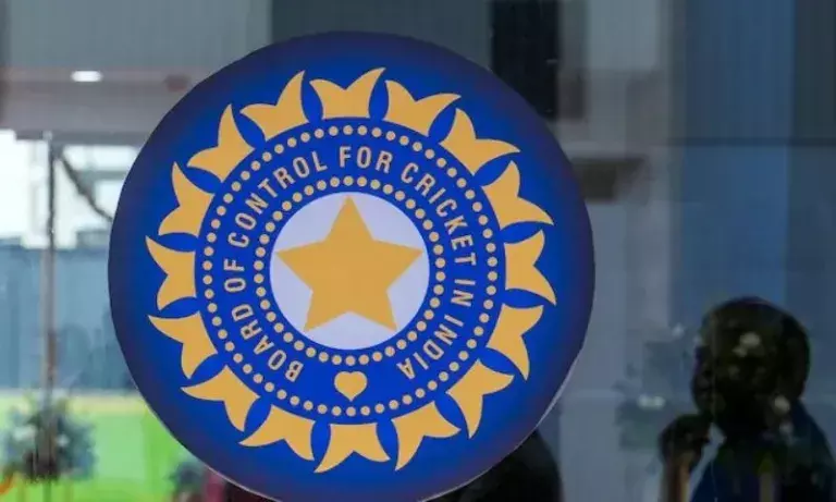 तेंदुलकर के पूर्व साथी बीसीसीआई अध्यक्ष की रेस में सबसे आगे तेंदुलकर के पूर्व साथी बीसीसीआई अध्यक्ष की रेस में सबसे आगे