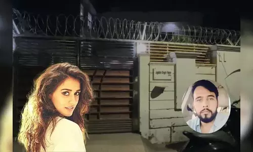 एक्ट्रेस दिशा पाटनी के घर फायरिंग: पिता ने कहा- हम दहशत में नहीं, पुलिस और प्रशासन हमारे साथ एक्ट्रेस दिशा पाटनी के घर फायरिंग: पिता ने कहा- हम दहशत में नहीं, पुलिस और प्रशासन हमारे साथ