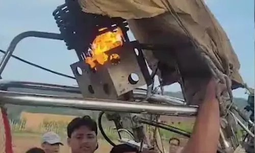 CM के हॉट एयर बैलून में लगी आग, बाल-बाल बचे