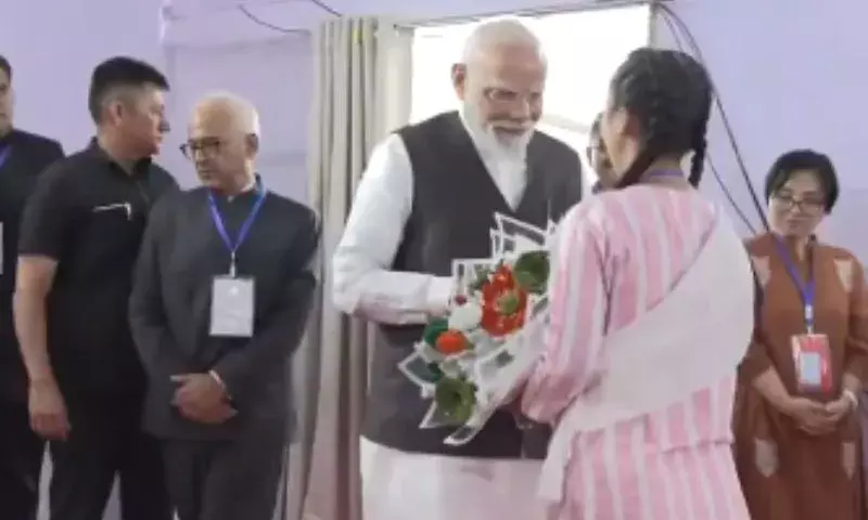 PM Modi ने मणिपुर के चुराचांदपुर में विभिन्न विकास कार्यों की आधारशिला रखी