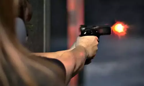 जमीन के विवाद में चलीं गोलियां, युवक घायल