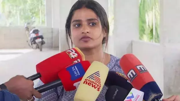 Kerala: एन एम विजयन की बहू ने आत्महत्या की कोशिश की, अस्पताल में भर्ती