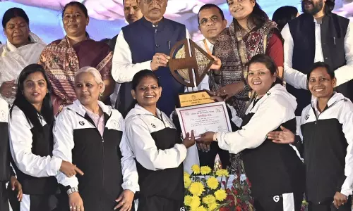 विशेष लेख : महतारियों के सशक्तिकरण में छत्तीसगढ़ सरकार ने कायम की मिसाल विशेष लेख : महतारियों के सशक्तिकरण में छत्तीसगढ़ सरकार ने कायम की मिसाल