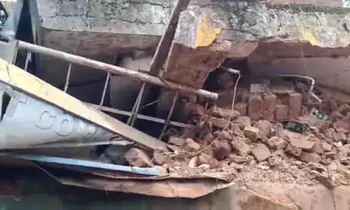 Odisha: कोरापुट में दुकान की इमारत गिरी, कई लोगों के फंसे होने की आशंका Odisha: कोरापुट में दुकान की इमारत गिरी, कई लोगों के फंसे होने की आशंका