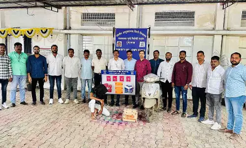 Pimpri-Chinchwad: पुलिस ने चेन स्नैचिंग गैंग को दबोचा Pimpri-Chinchwad: पुलिस ने चेन स्नैचिंग गैंग को दबोचा