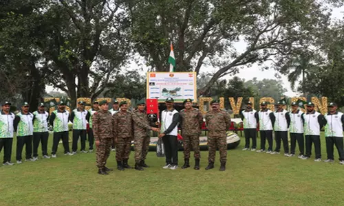 जम्मू : टाइगर डिवीजन ने व्हाइट वाटर राफ्टिंग अभियान को दिखाई हरी झंडी