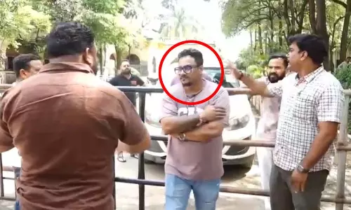 Raipur Breaking: न्यूड पार्टी पोस्टर मामलें में अजय महापात्र पुलिस हिरासत में Raipur Breaking: न्यूड पार्टी पोस्टर मामलें में अजय महापात्र पुलिस हिरासत में