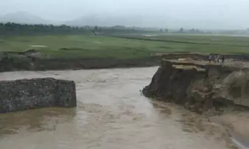 कोठागुड़ेम में पीड़ावागु प्रोजेक्ट के फ्लड कैनाल में दो महिलाएं बह गईं