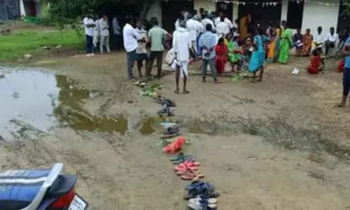 महबूबाबाद किसान की यूरिया संकट से परेशान होकर आत्महत्या का प्रयास महबूबाबाद किसान की यूरिया संकट से परेशान होकर आत्महत्या का प्रयास