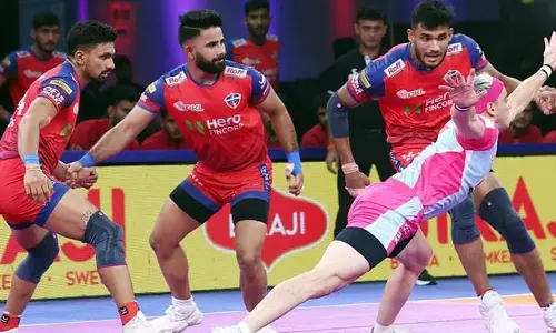 Jaipur Pink Panthers ने घर पर जीता पहला मैच, UP Yoddhas को 41-29 से हराया Jaipur Pink Panthers ने घर पर जीता पहला मैच, UP Yoddhas को 41-29 से हराया