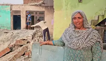 जम्मू-कश्मीर: आतंकी हमलों और बाढ़ से पीड़ित परिवारों को मिलेंगे मकान जम्मू-कश्मीर: आतंकी हमलों और बाढ़ से पीड़ित परिवारों को मिलेंगे मकान