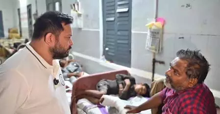 तेजस्वी यादव ने दिखाया पूर्णिया मेडिकल कॉलेज की बदहाली का सच, पूछा सवाल- सुविधाएं क्यों नहीं? तेजस्वी यादव ने दिखाया पूर्णिया मेडिकल कॉलेज की बदहाली का सच, पूछा सवाल- सुविधाएं क्यों नहीं?