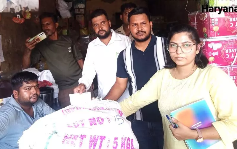 Yamunanagar में छह दुकानदारों का चालान, एक लाख रुपये का जुर्माना Yamunanagar में छह दुकानदारों का चालान, एक लाख रुपये का जुर्माना