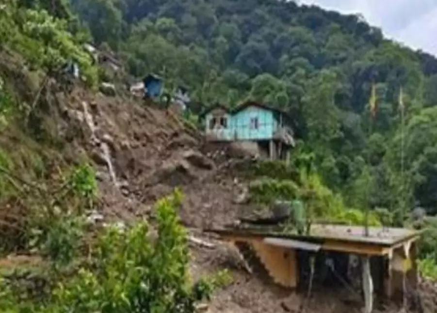 Gangtok: भूस्खलन से सिक्किम में मौतों का आंकड़ा बढ़ा Gangtok: भूस्खलन से सिक्किम में मौतों का आंकड़ा बढ़ा