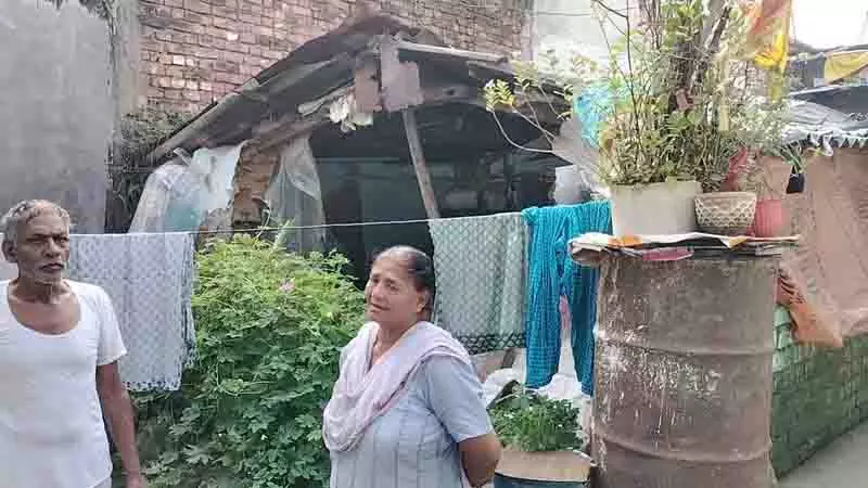 घर बह गया, Paonta Sahib का परिवार अब बीमारी और निराशा से जूझ रहा घर बह गया, Paonta Sahib का परिवार अब बीमारी और निराशा से जूझ रहा