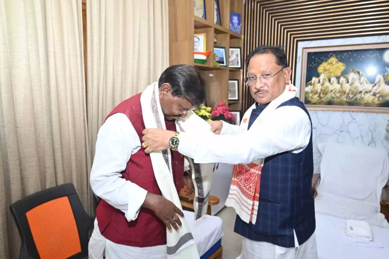 अर्जुन मुंडा और CM साय के बीच हुई मुलाकात अर्जुन मुंडा और CM साय के बीच हुई मुलाकात