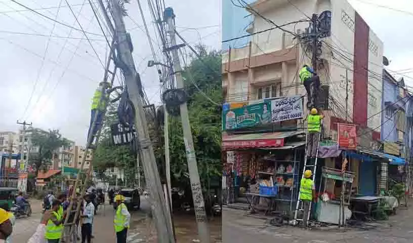 Hyderabad: इंटरनेट सेवा बहाल करने के लिए फिक्स्ड इंटरनेट बॉडी ने टीमें तैनात कीं Hyderabad: इंटरनेट सेवा बहाल करने के लिए फिक्स्ड इंटरनेट बॉडी ने टीमें तैनात कीं