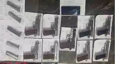 MP: धामनोद से 9 आग्नेयास्त्र और 15 मैगज़ीन के साथ व्यक्ति गिरफ्तार MP: धामनोद से 9 आग्नेयास्त्र और 15 मैगज़ीन के साथ व्यक्ति गिरफ्तार