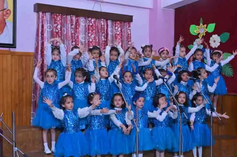 Convent ऑफ जीसस एंड मैरी के विद्यार्थियों ने सांस्कृतिक कार्यक्रम में दिखाई प्रतिभा Convent ऑफ जीसस एंड मैरी के विद्यार्थियों ने सांस्कृतिक कार्यक्रम में दिखाई प्रतिभा