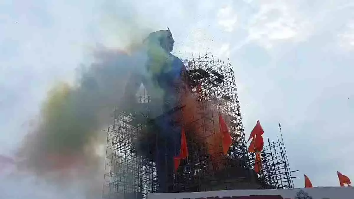 Pimpri-Chinchwad: हिंदूभूषण की प्रतिमा का संभाजी महाराज सम्मान समारोह Pimpri-Chinchwad: हिंदूभूषण की प्रतिमा का संभाजी महाराज सम्मान समारोह