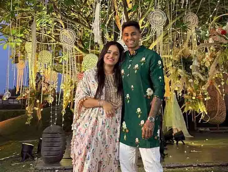 जन्मदिन पर पत्नी की भावुक पोस्ट ने छुआ Surya का दिल जन्मदिन पर पत्नी की भावुक पोस्ट ने छुआ Surya का दिल