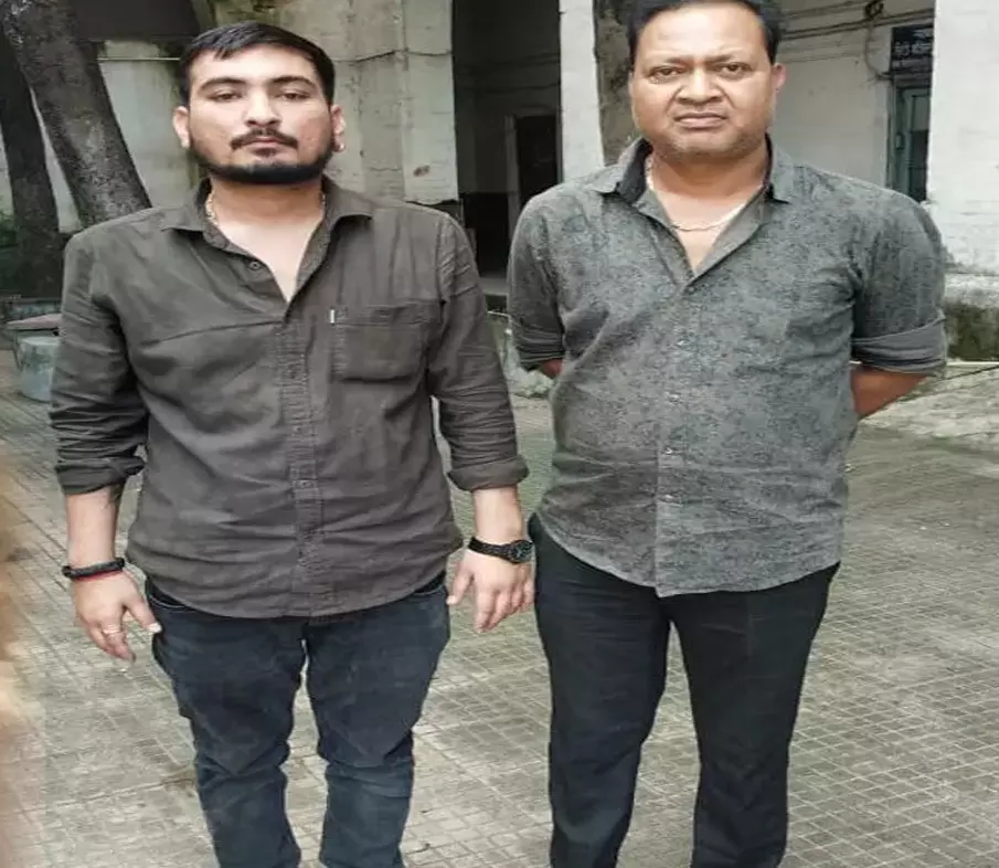 नशे में गाड़ी चलाकर पुलिस से भिड़े पूर्व सरपंच और साथी, रात हवालात में बिताई नशे में गाड़ी चलाकर पुलिस से भिड़े पूर्व सरपंच और साथी, रात हवालात में बिताई
