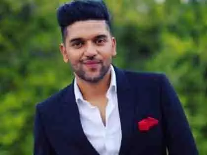Guru Randhawa: पंजाब में बाढ़ प्रभावित किसानों को गेहूं के बीज वितरित करेंगे Guru Randhawa: पंजाब में बाढ़ प्रभावित किसानों को गेहूं के बीज वितरित करेंगे