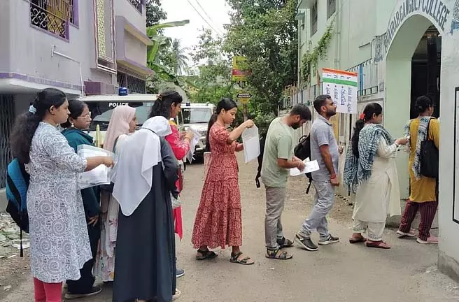 SSC परीक्षा का दूसरा चरण कैसा रहा? क्या कह रहे हैं अभ्यर्थी? SSC परीक्षा का दूसरा चरण कैसा रहा? क्या कह रहे हैं अभ्यर्थी?