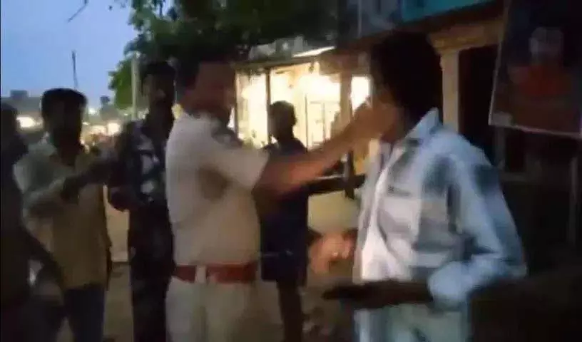 प्रशिक्षु SI ने मेदाराम भक्त के साथ मारपीट की प्रशिक्षु SI ने मेदाराम भक्त के साथ मारपीट की