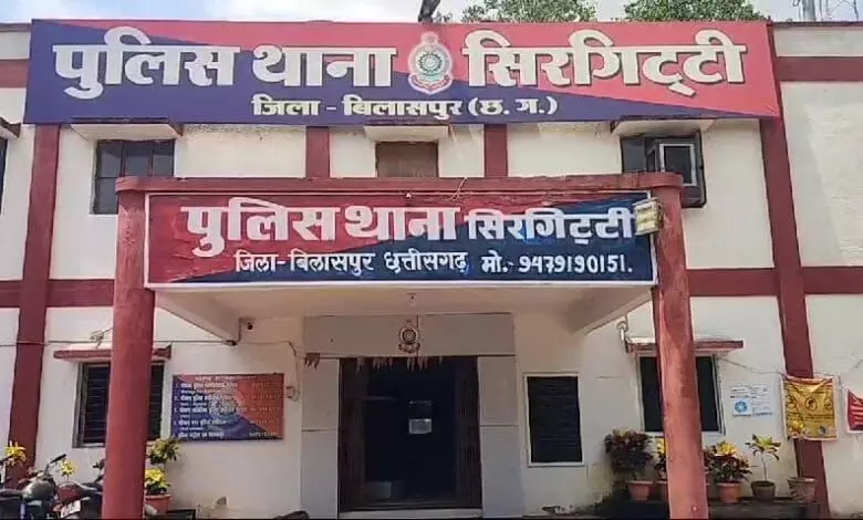 ब्लाइंड स्कूल से मूक-बधिर छात्र दीवार फांदकर फरार, सुरक्षा व्यवस्था पर उठे सवाल ब्लाइंड स्कूल से मूक-बधिर छात्र दीवार फांदकर फरार, सुरक्षा व्यवस्था पर उठे सवाल