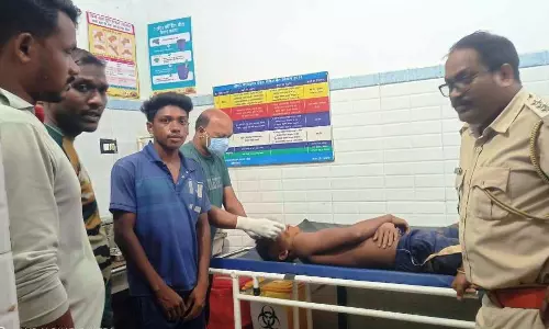 हाथी मित्रदल ने दिखाई बहादुरी, युवक की बचाई जान हाथी मित्रदल ने दिखाई बहादुरी, युवक की बचाई जान