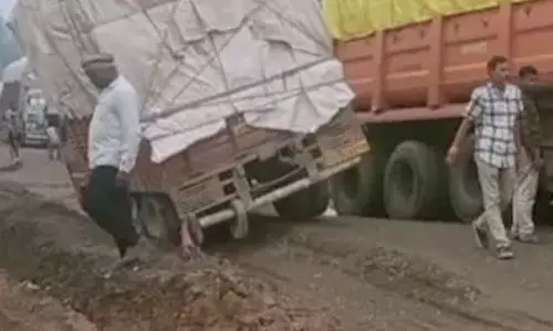 बिलासपुर-जबलपुर NH में मालवाहक गाड़ियां फंसी, जाम लगने से राहगीर परेशान