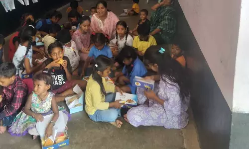 आबकारी एसआई ने अपने जन्मदिन पर बच्चों के संग साझा की खुशियां आबकारी एसआई ने अपने जन्मदिन पर बच्चों के संग साझा की खुशियां
