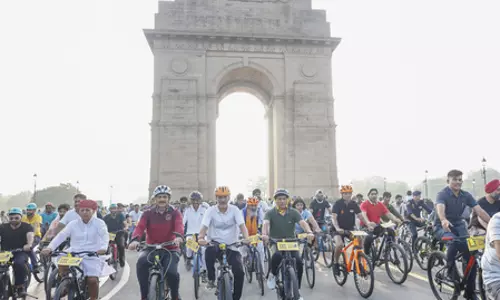 जीएसटी सुधार वस्तुओं को किफायती बनाएंगे और युवाओं को हेल्थी लाइफस्टाइल के लिए प्रोत्साहित करेंगे : केंद्र जीएसटी सुधार वस्तुओं को किफायती बनाएंगे और युवाओं को हेल्थी लाइफस्टाइल के लिए प्रोत्साहित करेंगे : केंद्र