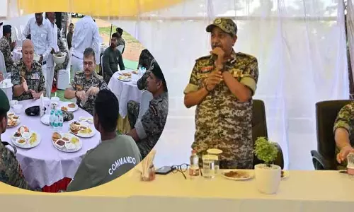 DGP अरुण देव गौतम गरियाबंद में जवानों से मिले