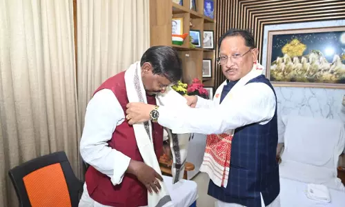 अर्जुन मुंडा और CM साय के बीच हुई मुलाकात अर्जुन मुंडा और CM साय के बीच हुई मुलाकात