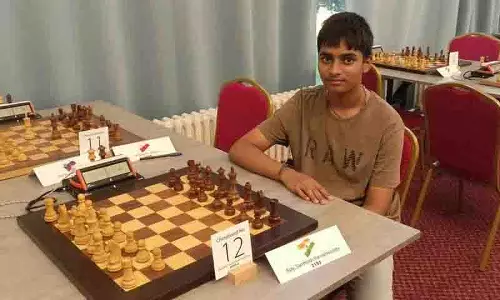 Ajay Santosh ने 15 साल की उम्र में अंतरराष्ट्रीय मास्टर शतरंज का खिताब जीता Ajay Santosh ने 15 साल की उम्र में अंतरराष्ट्रीय मास्टर शतरंज का खिताब जीता