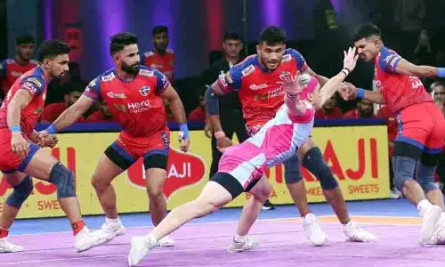 Nitin और समादी के शानदार प्रदर्शन से जयपुर पिंक पैंथर्स ने घरेलू मैदान पर पहली जीत दर्ज की Nitin और समादी के शानदार प्रदर्शन से जयपुर पिंक पैंथर्स ने घरेलू मैदान पर पहली जीत दर्ज की