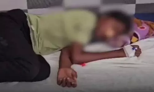 मोबाइल के लिए जहर खा गया, पिता ने लगाई थी फटकार मोबाइल के लिए जहर खा गया, पिता ने लगाई थी फटकार