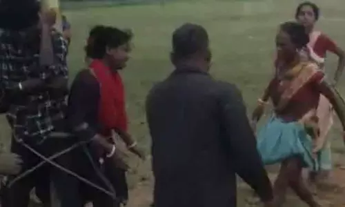 कंगारू कोर्ट में महिला और दो युवकों को बांधकर पीटा गया