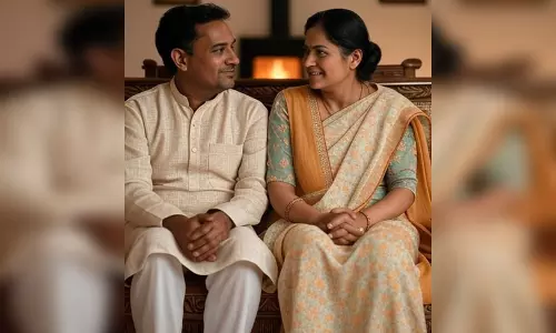 चाणक्य नीति के तहत समझदारी से निभाएं विवाह का रिश्ता, पत्नी को किन बातों से रखनी चाहिए दूरी? चाणक्य नीति के तहत समझदारी से निभाएं विवाह का रिश्ता, पत्नी को किन बातों से रखनी चाहिए दूरी?