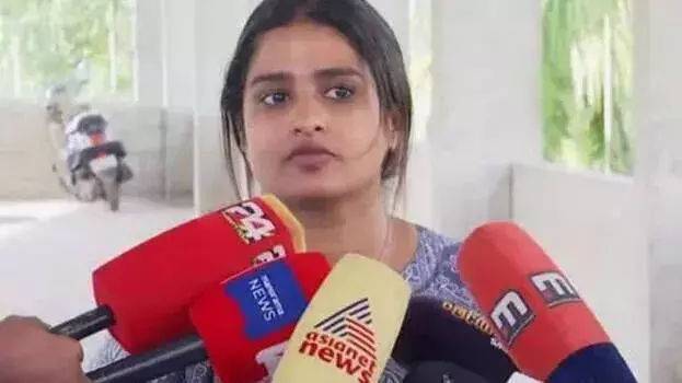 Kerala : राजनीतिक विवाद में एन एम विजयन परिवार की प्रतिक्रिया Kerala : राजनीतिक विवाद में एन एम विजयन परिवार की प्रतिक्रिया