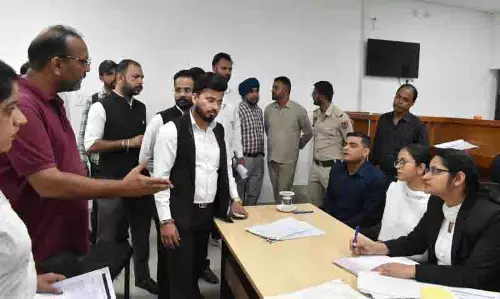 Lok Adalat ने 130.18 करोड़ रुपये की राहत राशि का फैसला सुनाया Lok Adalat ने 130.18 करोड़ रुपये की राहत राशि का फैसला सुनाया