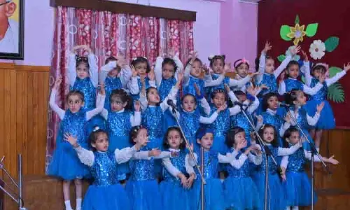 Convent ऑफ जीसस एंड मैरी के विद्यार्थियों ने सांस्कृतिक कार्यक्रम में दिखाई प्रतिभा