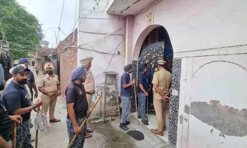 Amritsar: संदिग्ध तस्करों और आदतन अपराधियों के घरों की जाँच की गई